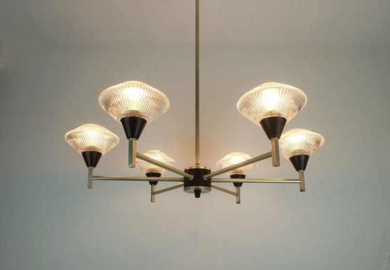 Image 1 of 6-light mid century CHANDELIER Pendelleuchte Glas Aluminium und Metall earyl 1960s