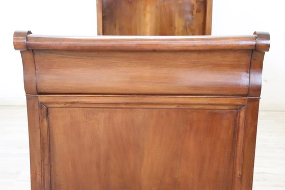 Image 1 of Antikes Einzelbett aus Holz