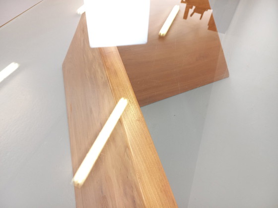 Image 1 of Vintage rechteckiger Couchtisch aus massiver Ulme und Glas aus den 1980er Jahren