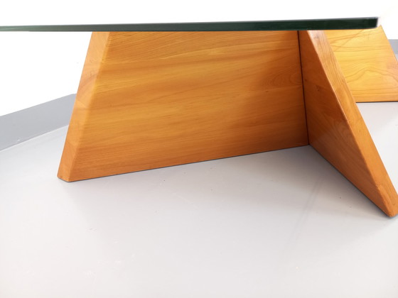 Image 1 of Vintage rechteckiger Couchtisch aus massiver Ulme und Glas aus den 1980er Jahren