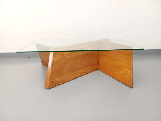 Image 1 of Vintage rechteckiger Couchtisch aus massiver Ulme und Glas aus den 1980er Jahren