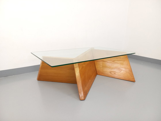 Image 1 of Vintage rechteckiger Couchtisch aus massiver Ulme und Glas aus den 1980er Jahren