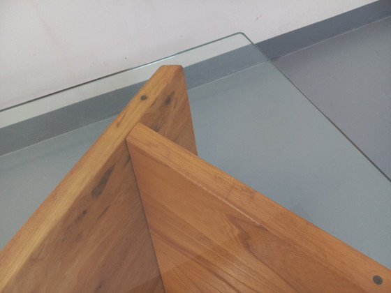 Image 1 of Vintage rechteckiger Couchtisch aus massiver Ulme und Glas aus den 1980er Jahren