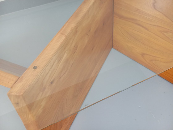 Image 1 of Vintage rechteckiger Couchtisch aus massiver Ulme und Glas aus den 1980er Jahren
