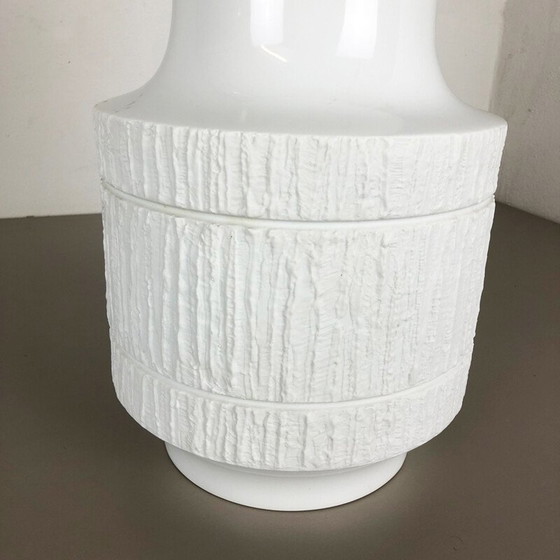 Image 1 of Weiße Op-Art-Vase aus Porzellan von Richard Scharrer für Thomas, Deutschland 1970