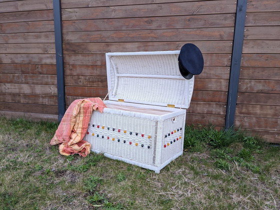 Image 1 of Große Truhe aus Weide Vintage Shabby Chic