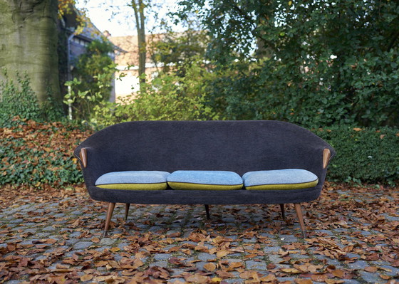 Image 1 of 3-Sitzer Sofa im Stil von Nanna Ditzel. 1950S