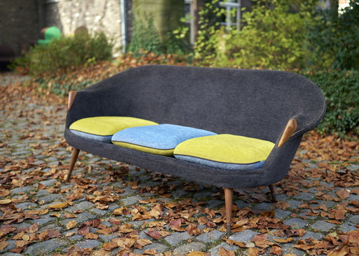 3-Sitzer Sofa im Stil von Nanna Ditzel. 1950S