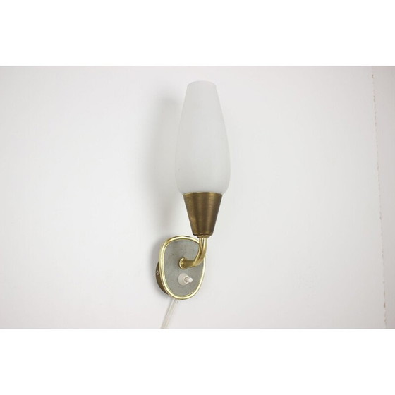 Image 1 of Deutsche Wandlampe aus Messing und Glas, Mid Century, 1960er Jahre