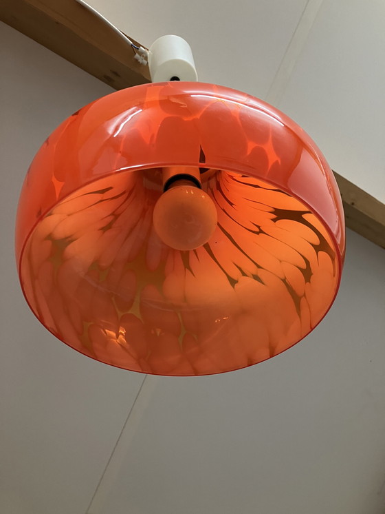 Image 1 of Vintage Orange/Rot Opalin und Glas Pendelleuchte 60er/70er Jahre