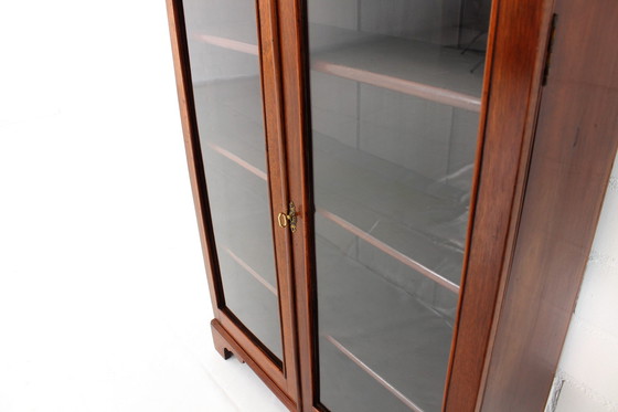 Image 1 of Top! englische Vitrine, Schrank, Vertiko aus Mahagoni, restauriert