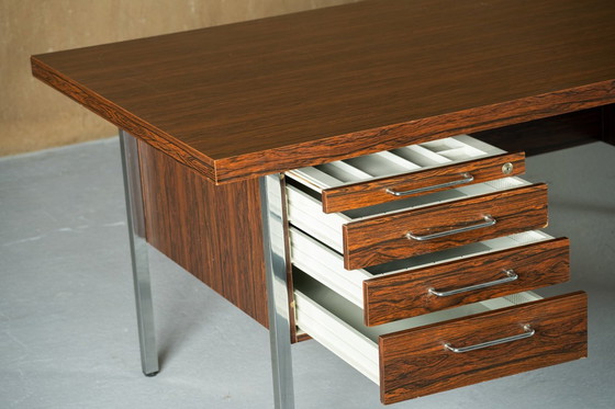 Image 1 of Mid-Century Schreibtisch aus Rosenholz und Metall, Dänemark 1970er