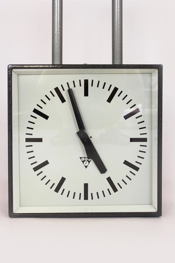 Image 1 of Große doppelseitige Eisenbahnuhr von Pragotron, 1980er Jahre