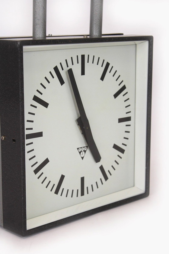 Image 1 of Große doppelseitige Eisenbahnuhr von Pragotron, 1980er Jahre