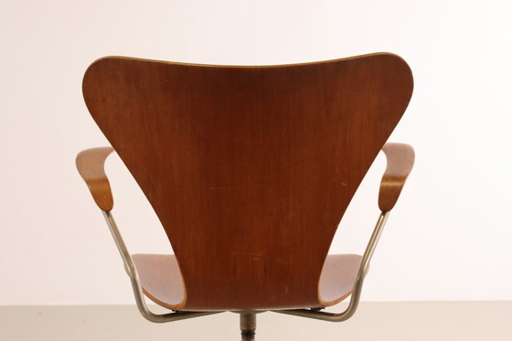 Image 1 of Fritz Hansen Serie 7 Bürostuhl von Arne Jacobsen