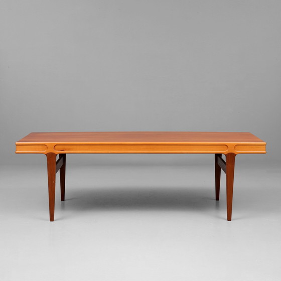 Image 1 of Johannes Andersen Couchtisch