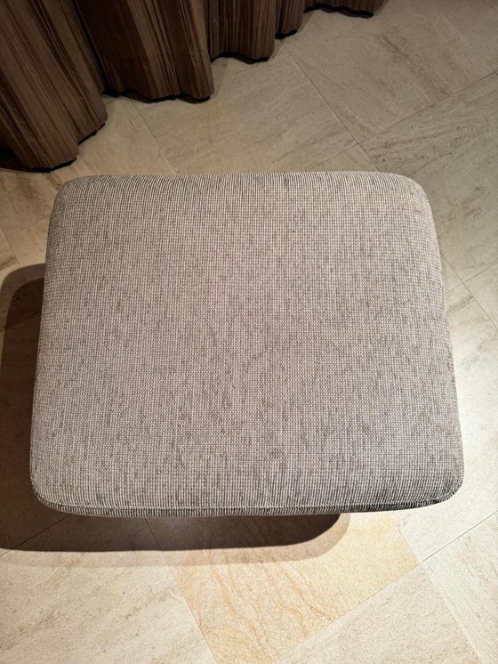 Image 1 of Makri Pouf