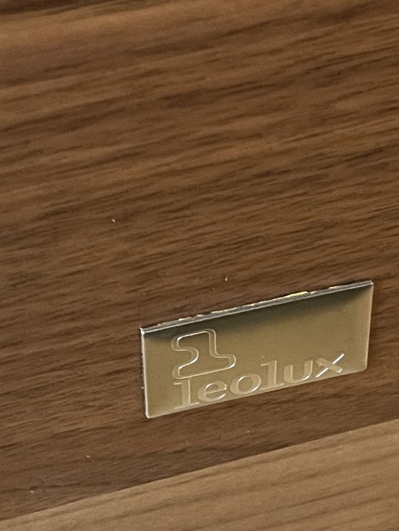 Image 1 of Leolux Toveri Couchtisch Nussbaum massiv