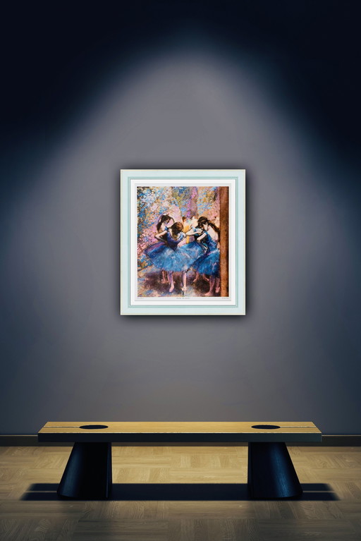 Edgar Degas: "Vor dem Ballett, Louvre Paris". Auf der Platte signiert.