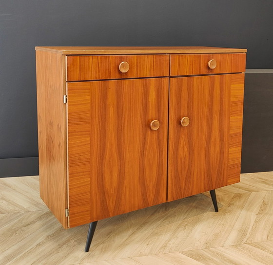 Image 1 of alter Schrank