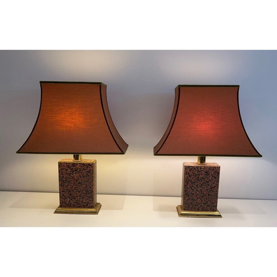 Image 1 of Paar chinesische Vintage-Lampen aus bedrucktem Holz und vergoldetem Metall mit Pagodenschirm