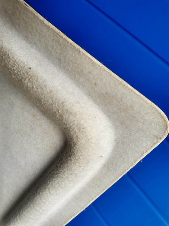 Image 1 of 6 x GUBI Chair II Innen grau außen cremeweiß