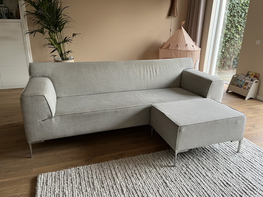 Design On Stock Bloq Sofa mit Fußhocker