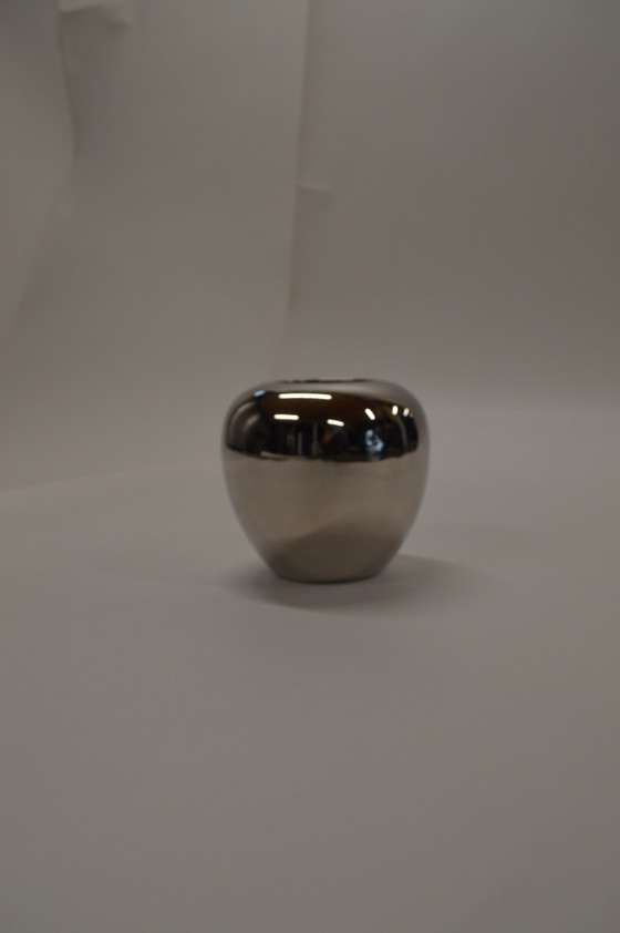 Image 1 of Vase genietet