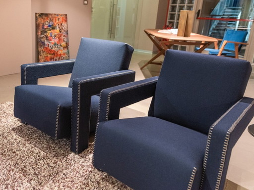 Cassina Sessel 637 Utrecht (New-Never Used) In Blu Wool.