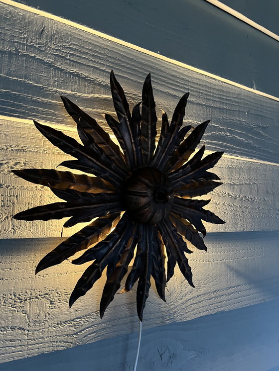 Image 1 of Mid Century Sunburst Wandleuchte