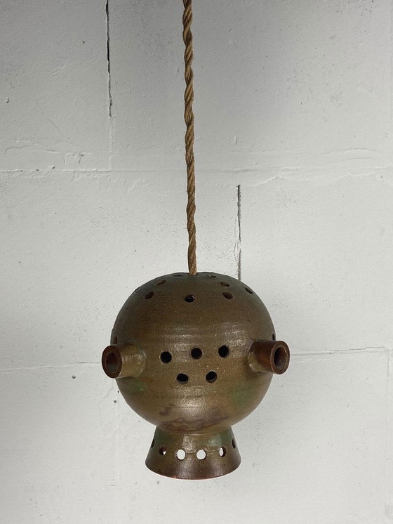 Image 1 of Brutalistischer keramischer Space-Age-Anhänger