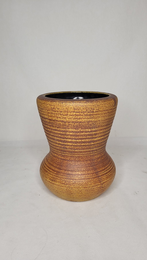 Vase Aus Accolay-Keramik