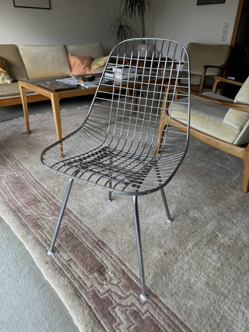 Herman Miller Collection Designer Charles Eames Wire Chair