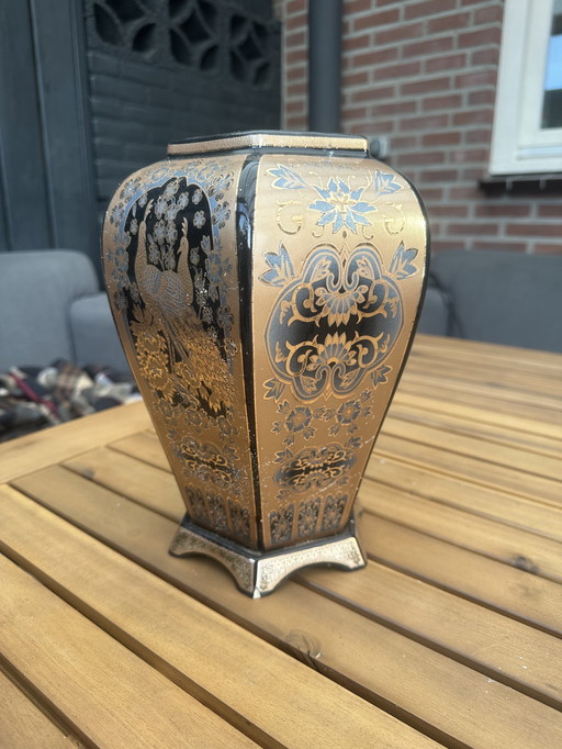 Schöne antike Vase