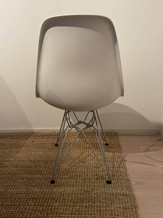 Image 1 of Vitra Dsr Kunststoff Beistellstuhl