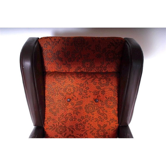 Image 1 of Vintage Ohrensessel Holz und Stoff Tschechoslowakei 1965