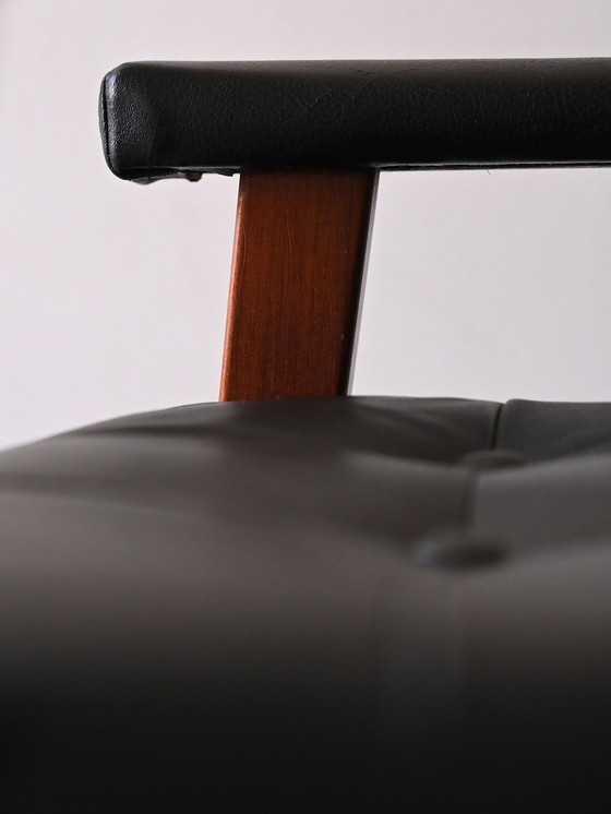 Image 1 of Original Vintage skandinavischen Pouf - Schwarz Kunstleder & Metallrahmen