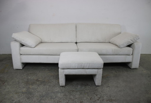 Cor Conseta Couch Viersitzer Cordstoff Weiß Sofa& Hocker Neubezug