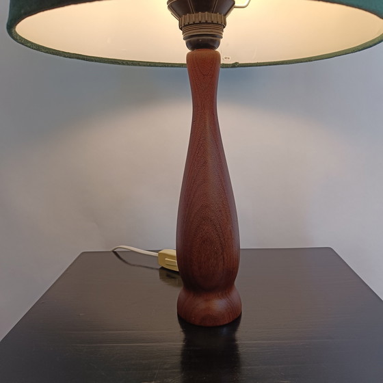 Image 1 of Mid Century Teakholz Tischlampe