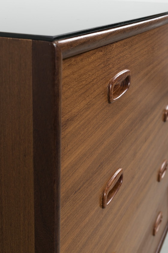 Image 1 of Mid-Century Kommode aus Teakholz