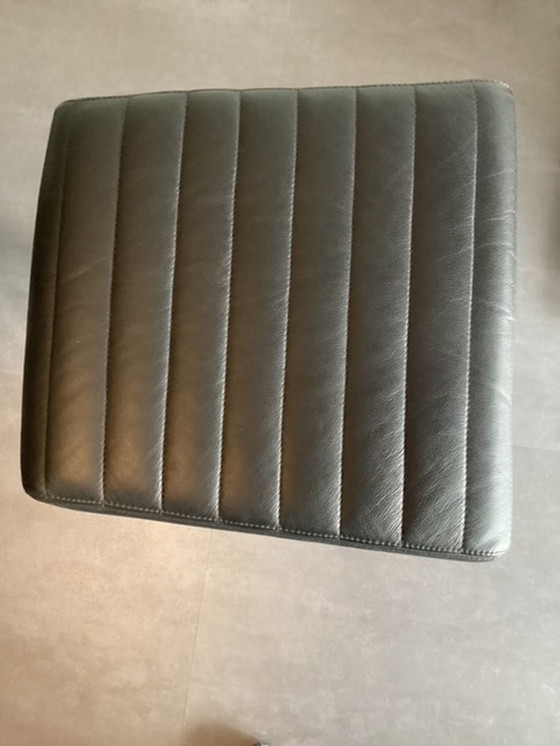 Image 1 of BoConcept Wing Drehsessel mit Fußhocker