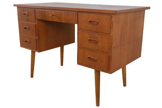 Image 1 of Vintage Schreibtisch aus schwedischem Teakholz