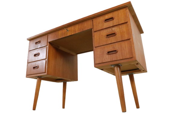 Image 1 of Vintage Schreibtisch aus schwedischem Teakholz