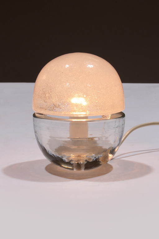 Italienische Design-Tischlampe aus dickem Vollglas von 1960