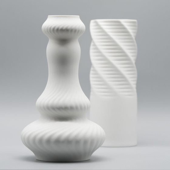 Image 1 of Hutschenreuther Biskuit Porzellan Vase Duo Fein Weiß Abstrakt Op-Art Relief Mcm