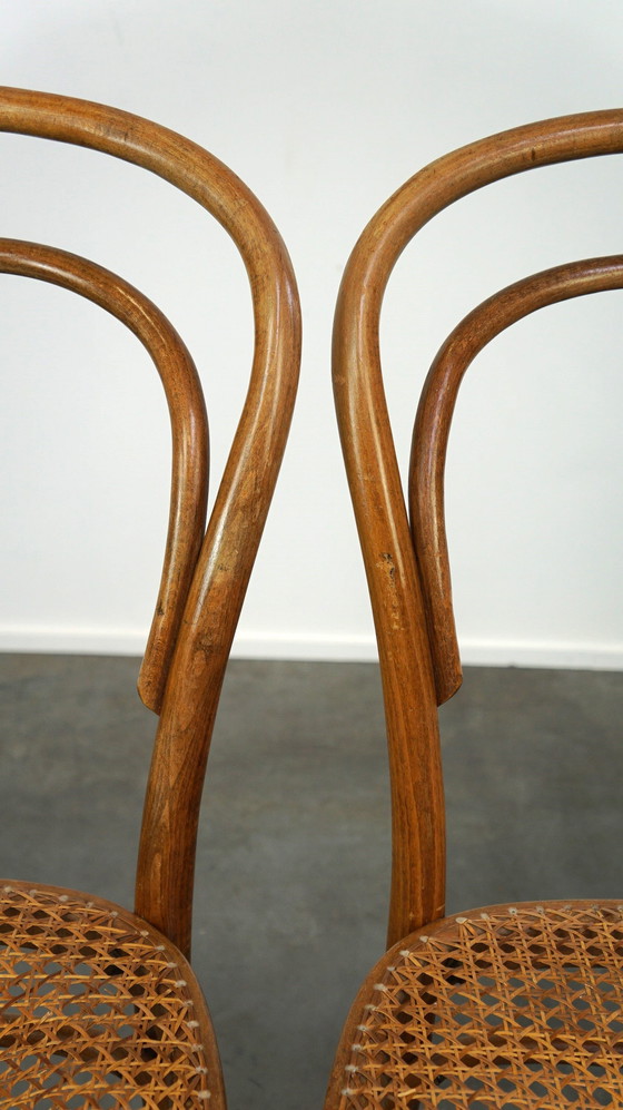Image 1 of 2 x brauner Vintage Thonet/Bistrostuhl mit geflochtener Sitzfläche