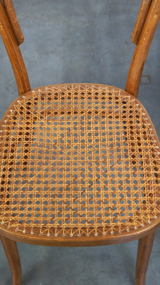 Image 1 of 2 x brauner Vintage Thonet/Bistrostuhl mit geflochtener Sitzfläche