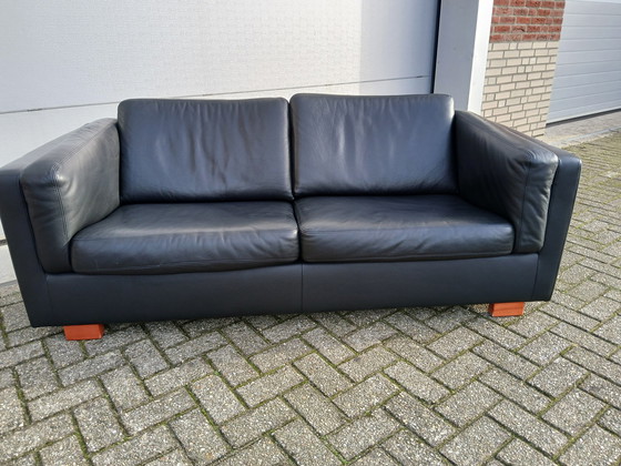 Image 1 of Schönes Schwarzes Leder 2.5 Sitzer Sofa von Montel