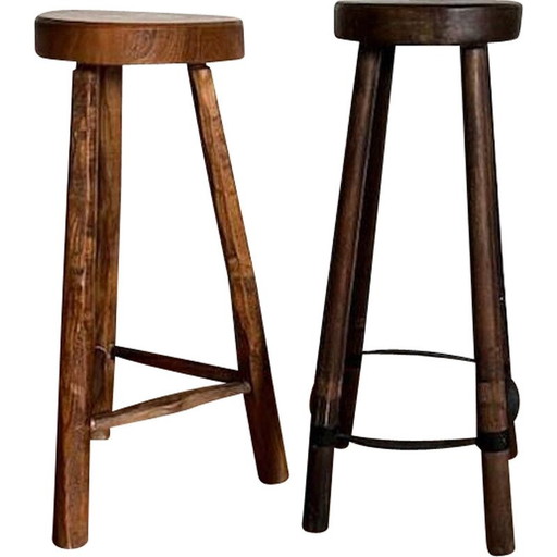 Paar nicht zusammenpassender Vintage-Hocker