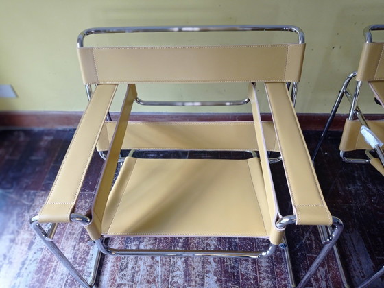 Image 1 of Knoll Wassily B3 2 New-Unused Amber Leder Sessel von Marcel Breuer